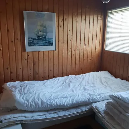 Cozy Three-bedroom In Sydals